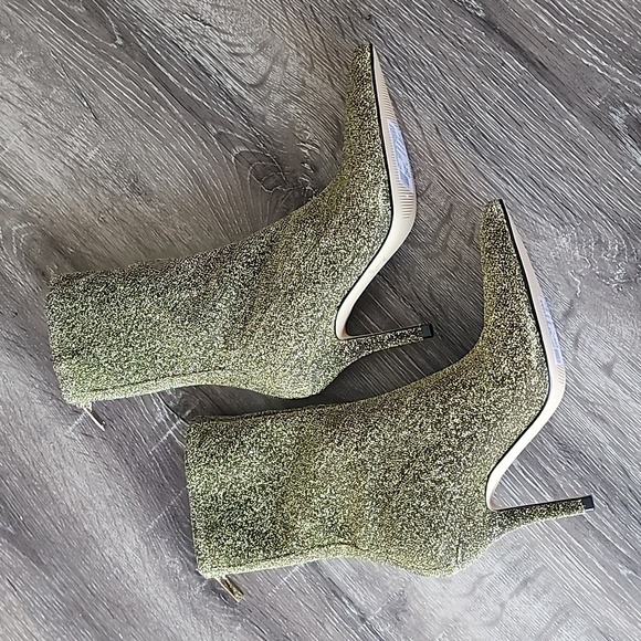 NEW! Marc Fisher Ltd. Breezy Metallic Gold Shimmer Sock Boots Size 6 - Picture 9 of 11